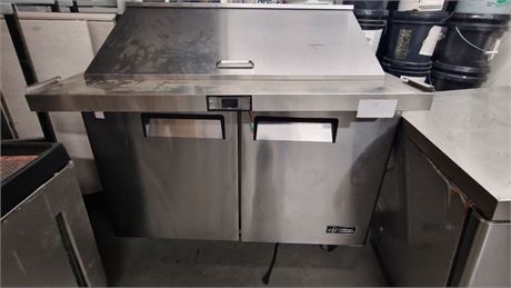 Refrigerated Mega Top Prep Tablec Efi (1)