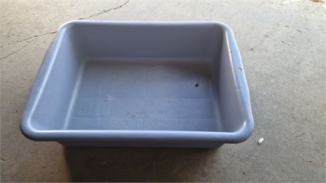 Trays for food preparation grey (10), white (3), light grey (6)