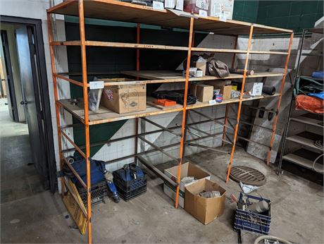 Lot 19 -  Rack, size: 118"  x 82"