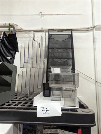 Lot 38 -  Organizer