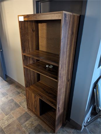 Lot 9 -  Office shelf