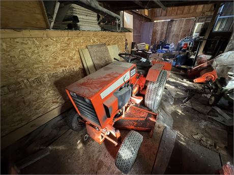 Lot 660 -1978 Case Lawn Tractor