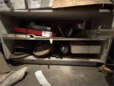 Lot 673 - Car parts