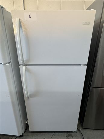 Lot 3-25 - Refrigerator Frigidaire