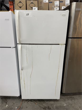 Lot 3-24 - Refrigerator Frigidaire