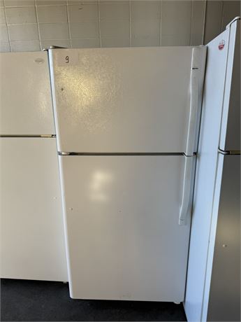 Lot 3-4 - Refrigerator Konmore