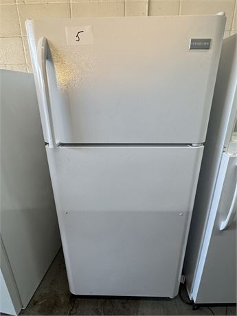 Lot 3-26 - Refrigerator Frigidaire