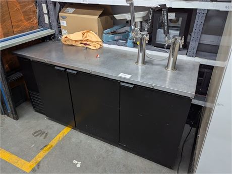 Lot 83 - Masterbuilt Fusion 3 door keg tap cooler