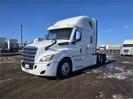 Lot 7964 - 2023 Freightliner Cascadia