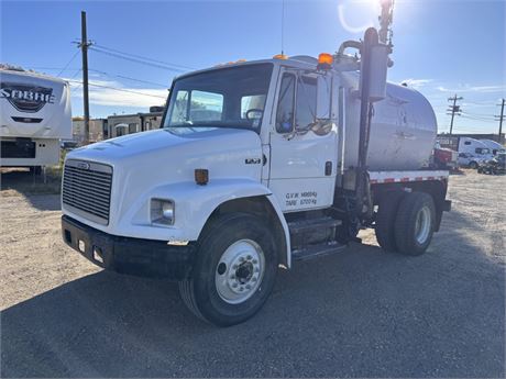 Lot 7858 - 2001 Freightliner FL70 Vac Truck