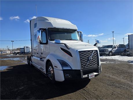 Lot 7970 - 2024 Volvo VNL760