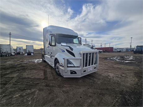 Lot 8029 - 2024 Volvo VNL