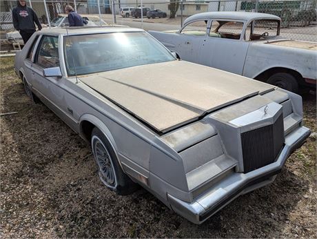 Lot 61 - 1982 Chrysler Imperial
