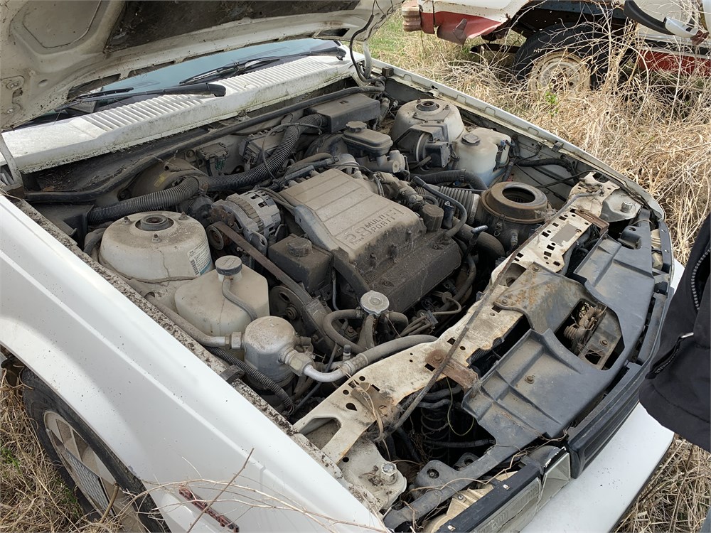 Prairie Auction Services Online Auction - Lot 162 - 1988 Chevrolet