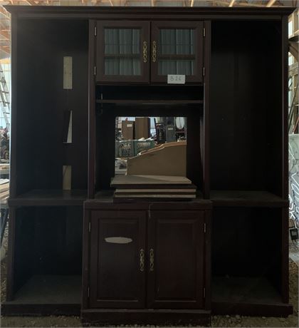 Lot 26 - Wall unit with shelving