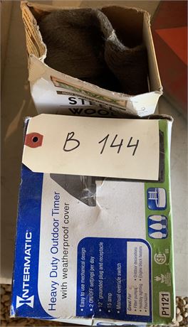 Lot 144 - Outdoor Timer and Steel Wool