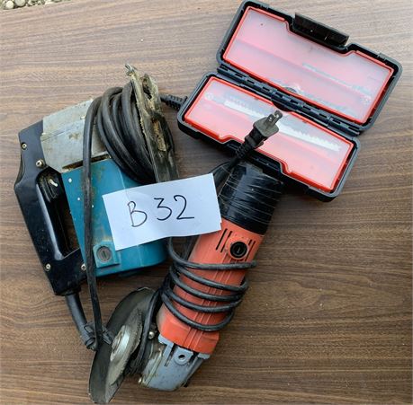 Lot 32 - Jig saw, Blades and Grinder