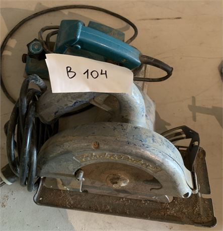 Lot 104 - Black and Decker Circular Saw and Makita Planer