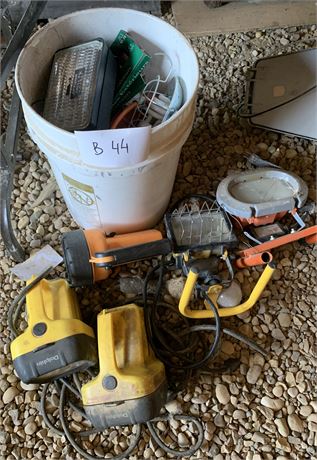 Lot 44 - Various Utility Lights