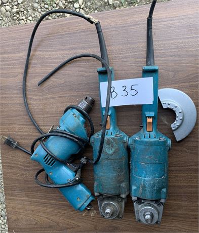 Lot 35 - Grinders and Corded drill
