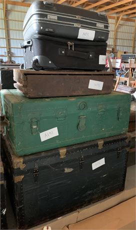 Lot 131 - Chests