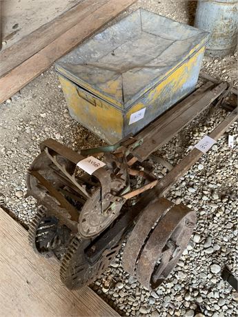 Lot 138 - Push Mowers