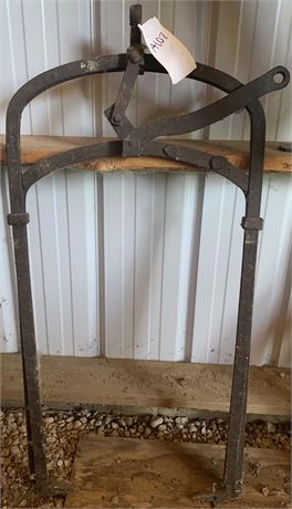 Lot 107 - Vintage Hay Fork Bale Lifter Harpoon with Hook