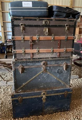 Lot 133 - Chests