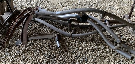 Lot 199 - (4) Hand Scythes and handles