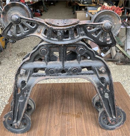 Lot 212 - Hay Trolley Carrier Unloader Farm Barn Tool