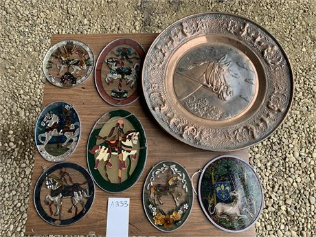Lot 233 - (8) Art Decors