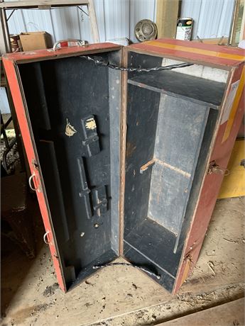 Lot 237 - (2) Wooden Chests