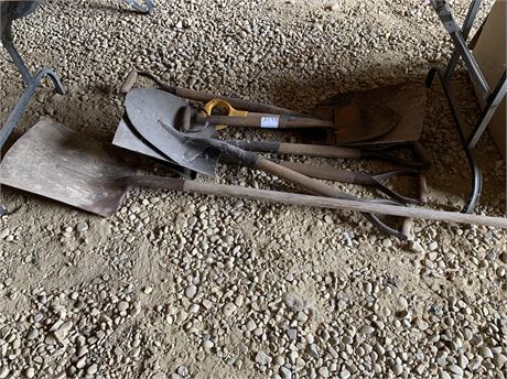 Lot 198 - (7) Misc Shovels
