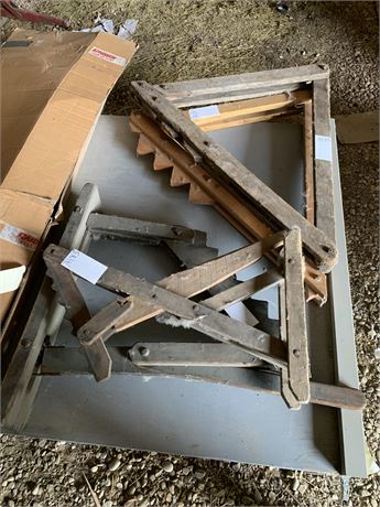Lot 183 - (4) Wooden Wagon Jacks
