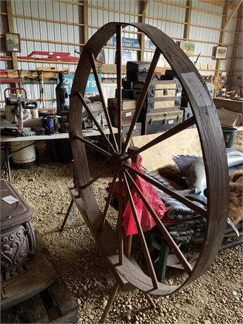 Lot 155 - Spinning wheel