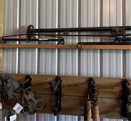 Lot 49 - Metal Triple Eveners and Horse head and pole. end