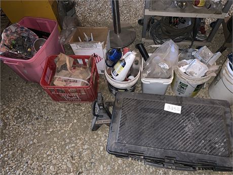 Lot 252 - Various Building Materials and Tools