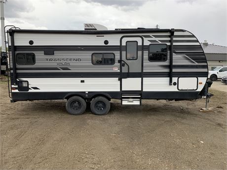 Lot 8071 - 2021 Grand Design Transcend Xplor 200MK