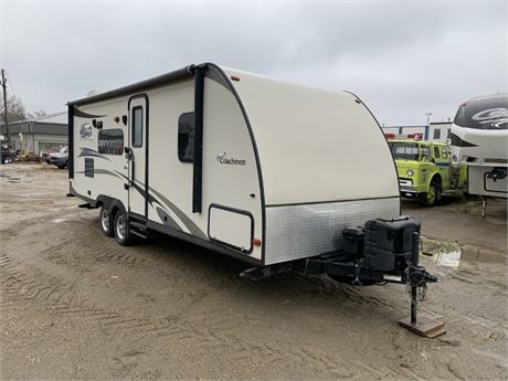 Lot 8197 - 2013 Forest River Coachmen Freedom Express 230BH