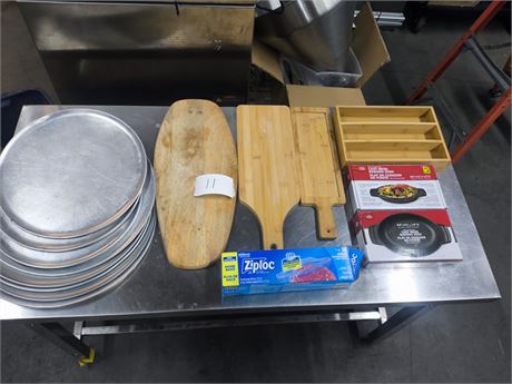 Lot 11 - Cooking Utensils