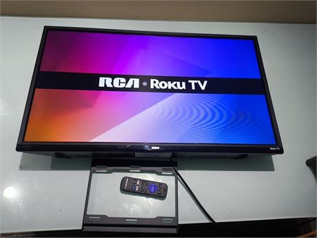 Lot 142 - RCA 32" Television