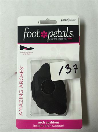 Lot 137 - Arch Cushions