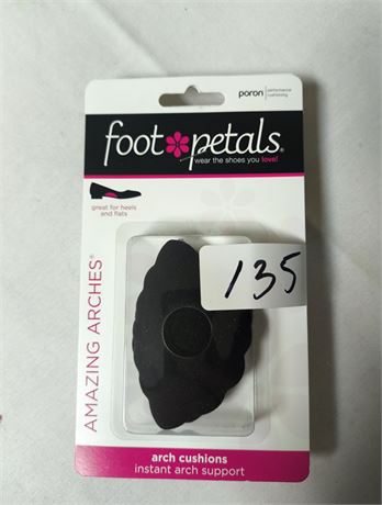 Lot 135 - Arch Cushions