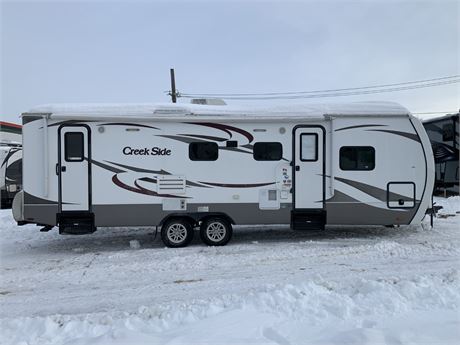 Lot 8253 - 2014 Creekside 27BHS