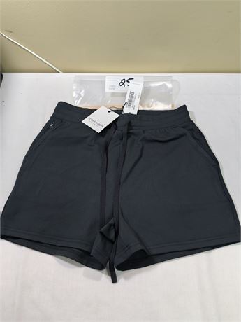 Lot 25 - Recreational Amanda Short, Size Small
