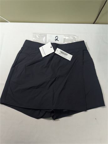 Lot 2 - Recreation Ayla Short, Size Medium