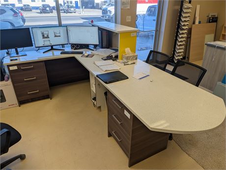 Lot 4 - Reception Desk