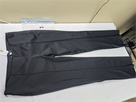 Lot 231 - Pandora Pant Tonia DeBellis, Size 12