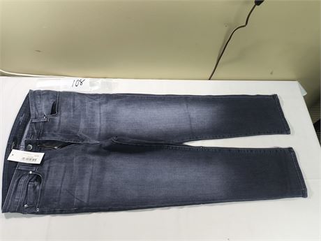 Lot 108 - Fidelity Denim Cher High Rise Slim Straight, Size 30