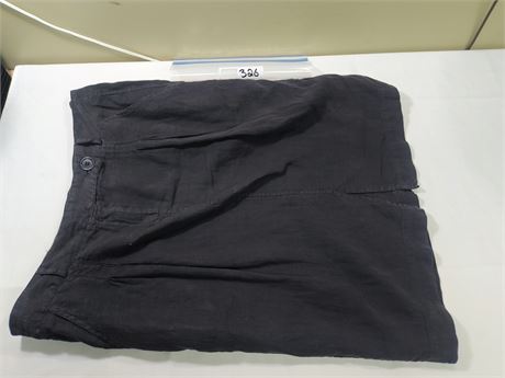 Lot 326 - Skirt 100% Linen, Size 44